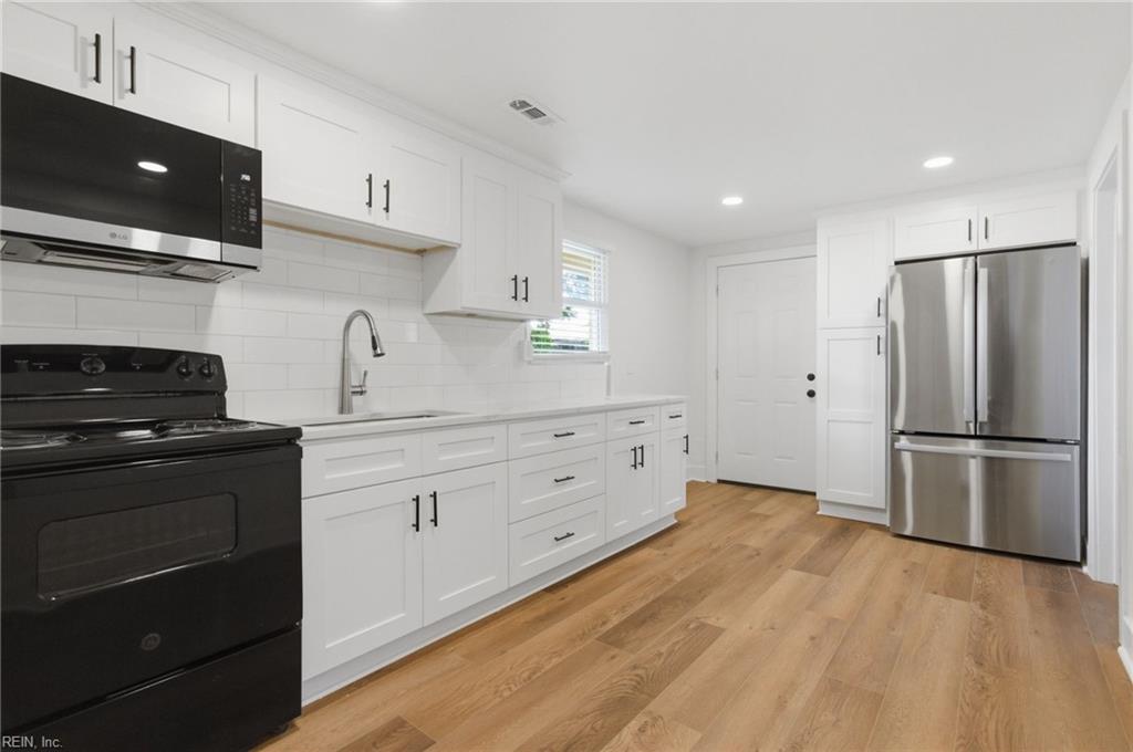 Photo of 26 Bernard Avenue, Hampton, VA 23669 (MLS # 10656598)