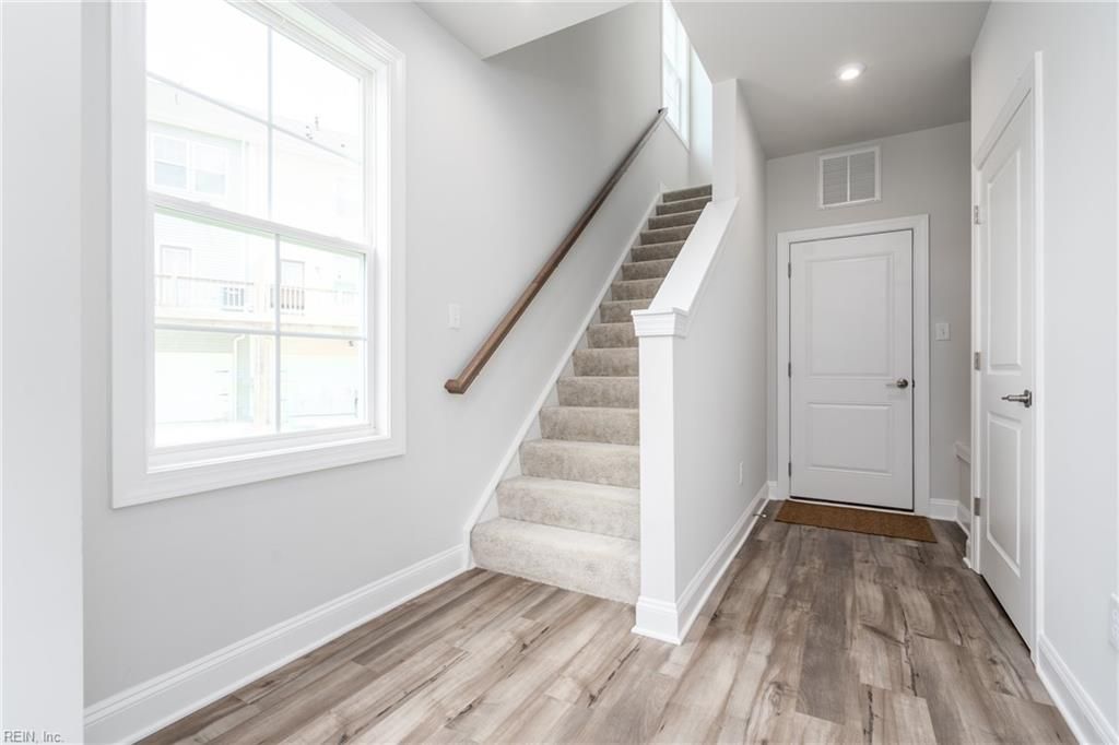 Photo of 2011 Stanford Lane, Newport News, VA 23608 (MLS # 10633109)