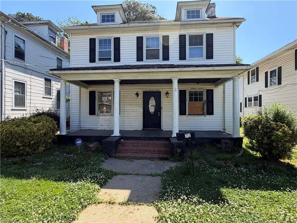 Photo of 212 S Main Street, Suffolk, VA 23434 (MLS # 10650712)