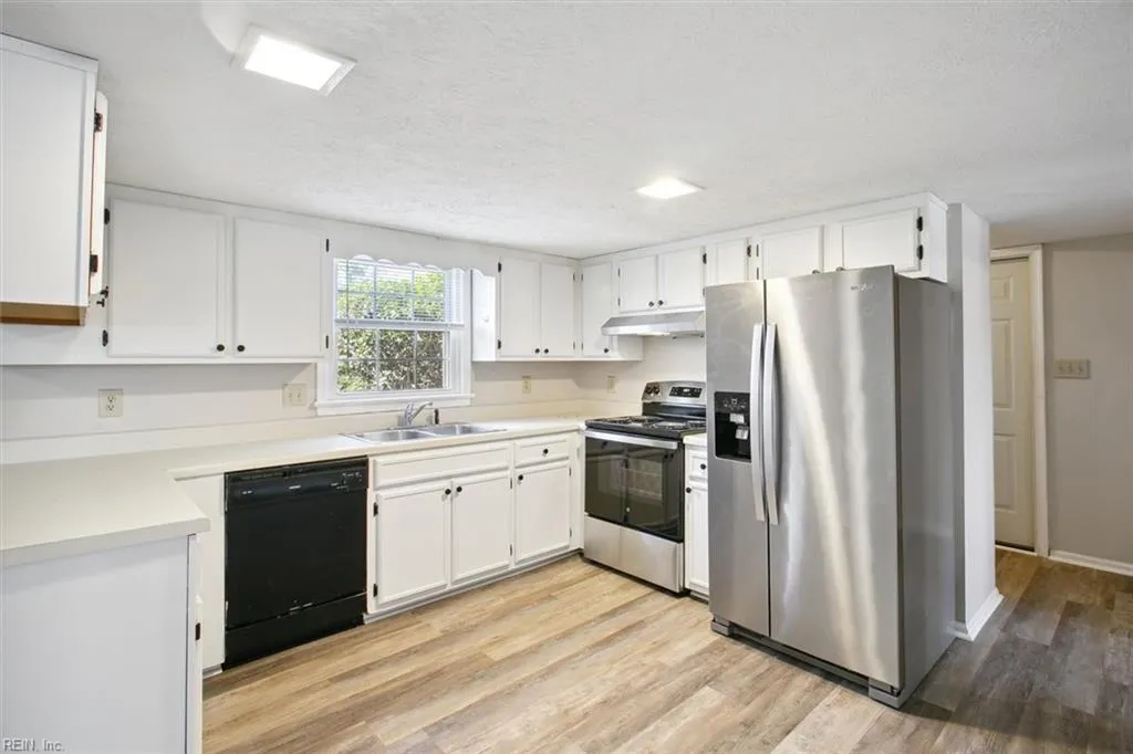 Hampton, Virginia 23669, United States, 3 Bedrooms Bedrooms, ,3 BathroomsBathrooms,Residential,Active,112087