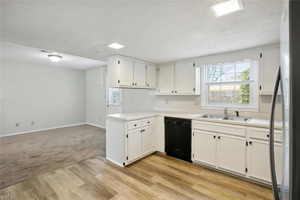 Hampton, Virginia 23669, United States, 3 Bedrooms Bedrooms, ,3 BathroomsBathrooms,Residential,Active,112087