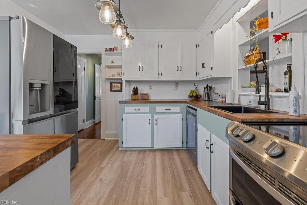 Photo of 117 Scott Street, Franklin, VA 23851 (MLS # 10655414)