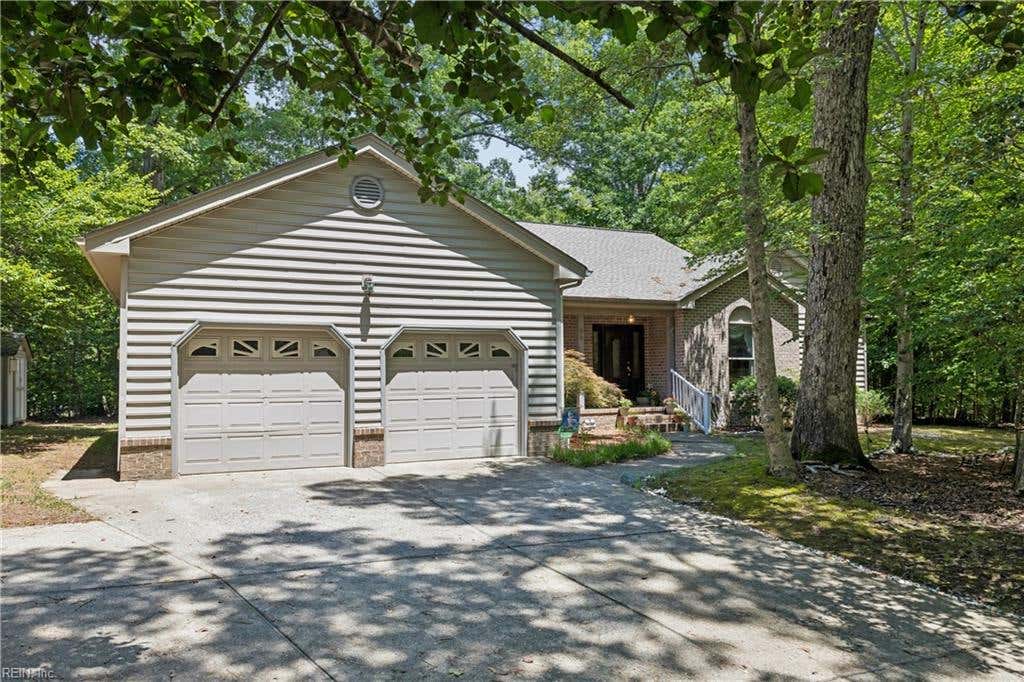 Photo of 99 Oxford Road, Williamsburg, VA 23185 (MLS # 10642441)