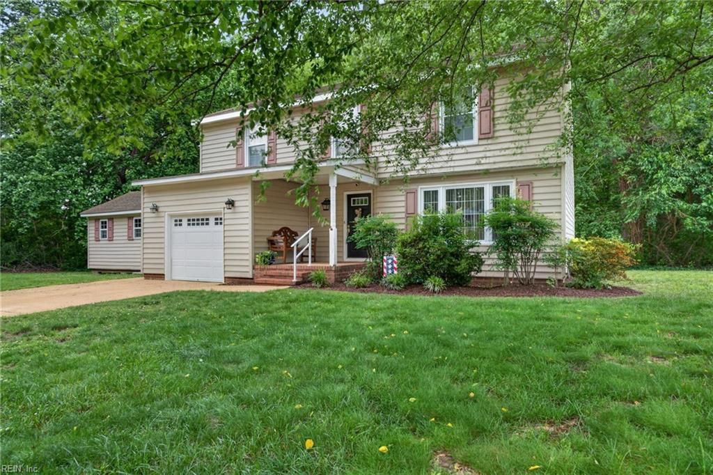 Photo of 2717 N Elizabeth Harbor Drive, Chesapeake, VA 23321 (MLS # 10637080)