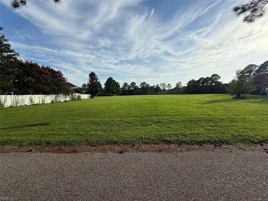 1 HOLLAWAY RD, POQUOSON, VA 23662 - Image ca0fd4e2e44a83e303127b3203b71845/2052653944