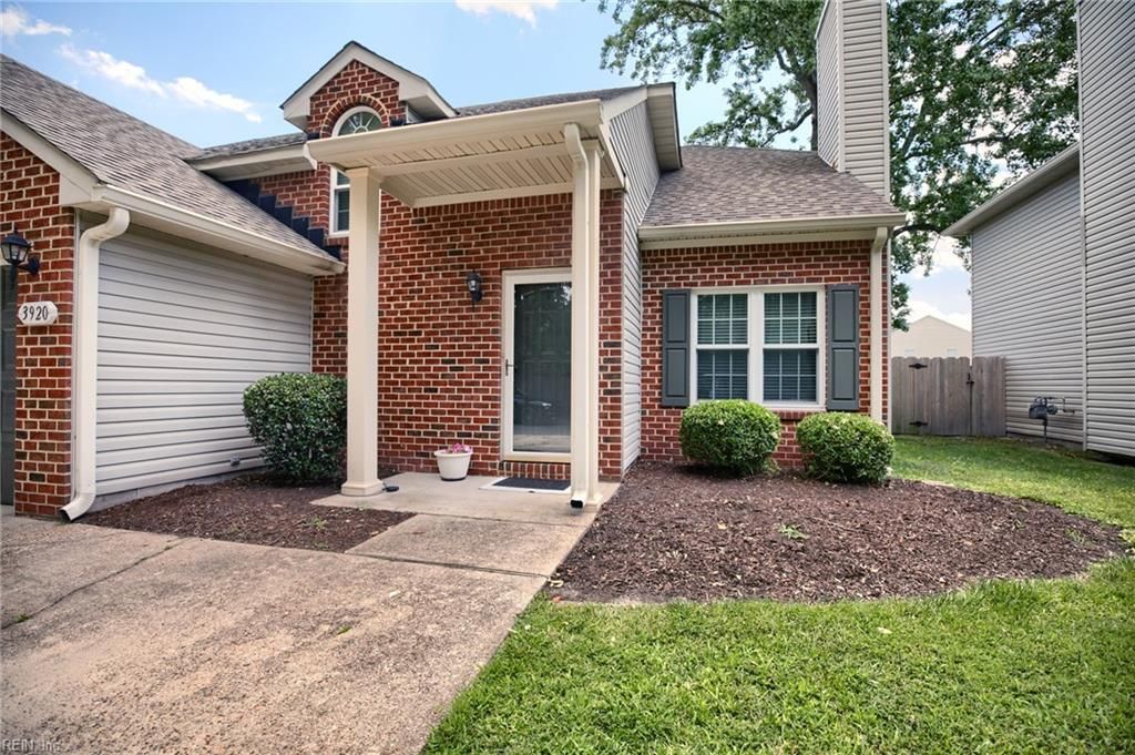 Photo of 3920 Peppercorn Way, Chesapeake, VA 23321 (MLS # 10641304)