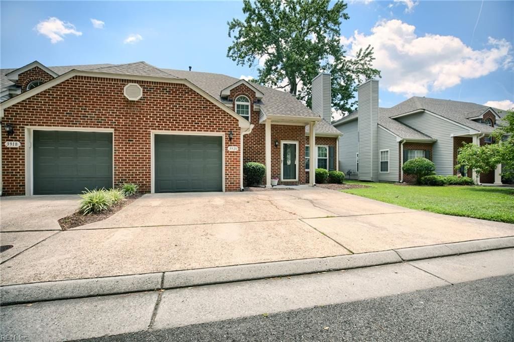 Photo of 3920 Peppercorn Way, Chesapeake, VA 23321 (MLS # 10641304)