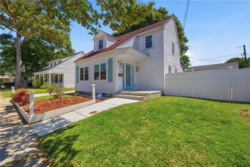 Photo of 10 Burtis Street, Portsmouth, VA 23702 (MLS # 10633622)