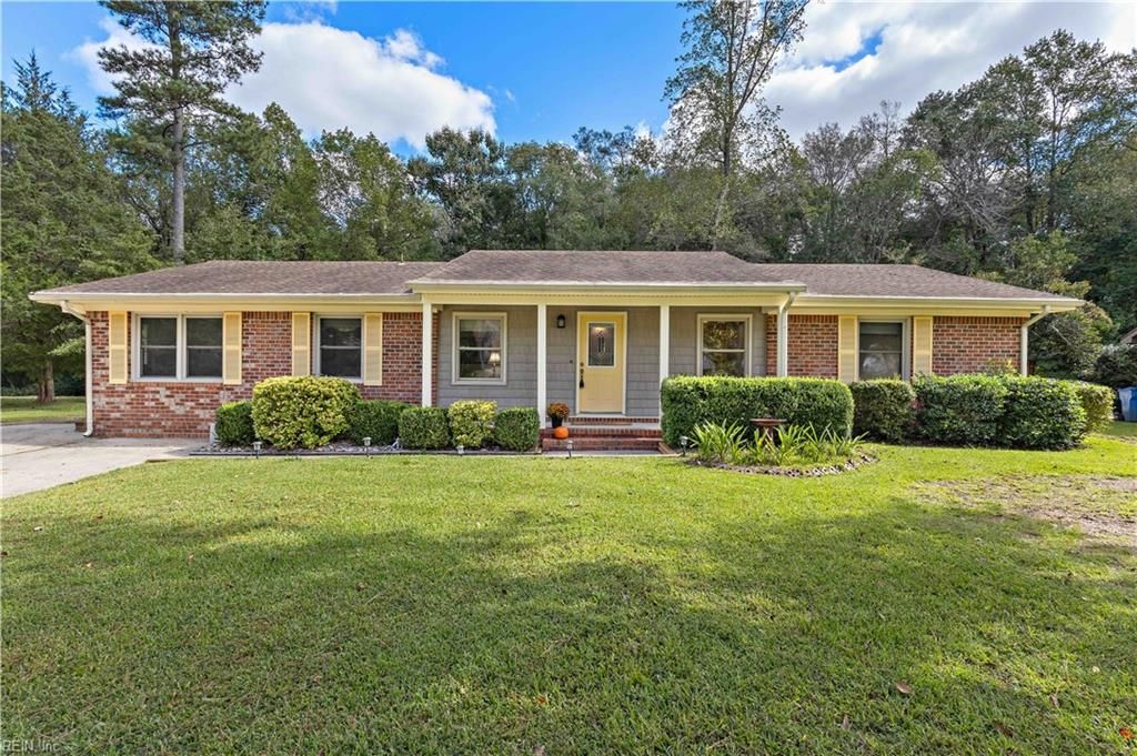 Photo of 5105 Lake Shore Court, Chesapeake, VA 23321 (MLS # 10604527)