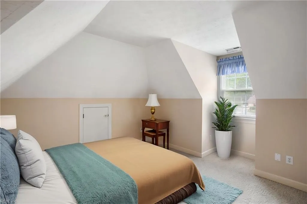 Yorktown, Virginia 23693, United States, 4 Bedrooms Bedrooms, ,3 BathroomsBathrooms,Residential,Active,124834