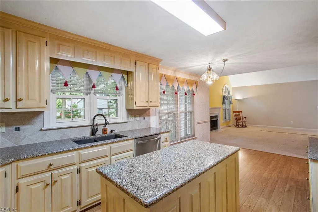 Yorktown, Virginia 23693, United States, 4 Bedrooms Bedrooms, ,3 BathroomsBathrooms,Residential,Active,124834