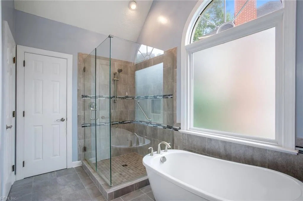 Yorktown, Virginia 23693, United States, 4 Bedrooms Bedrooms, ,3 BathroomsBathrooms,Residential,Active,124834