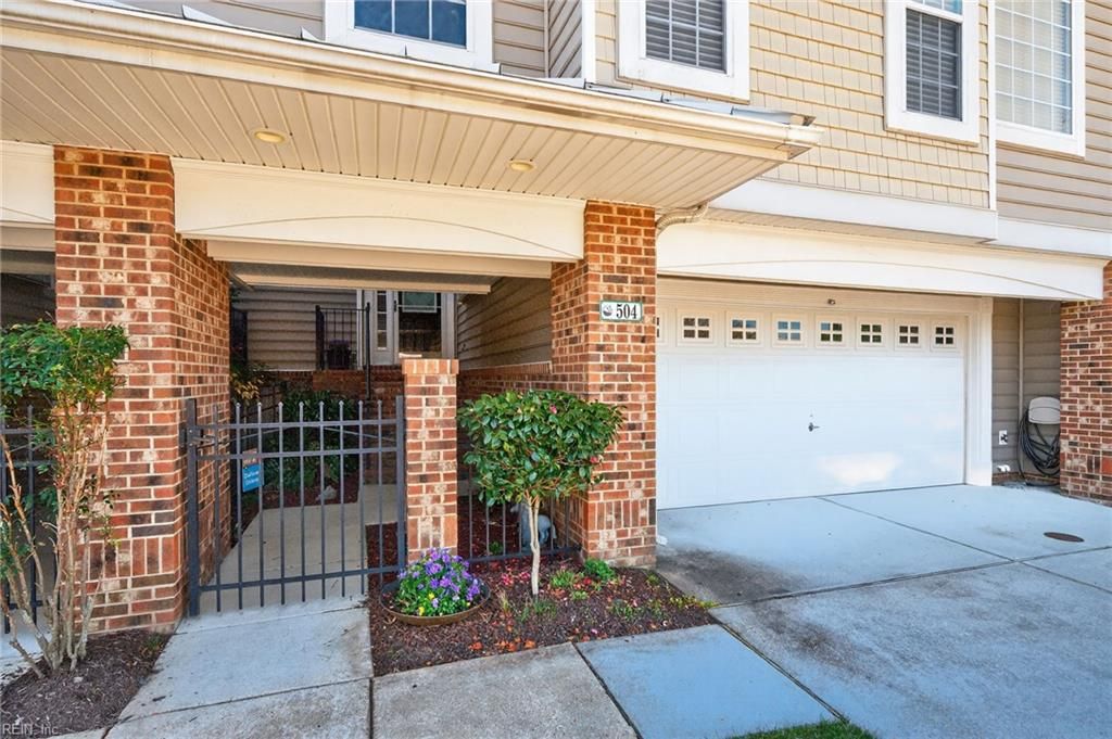 Photo of 504 Crystal Bay Circle, Suffolk, VA 23435 (MLS # 10626148)