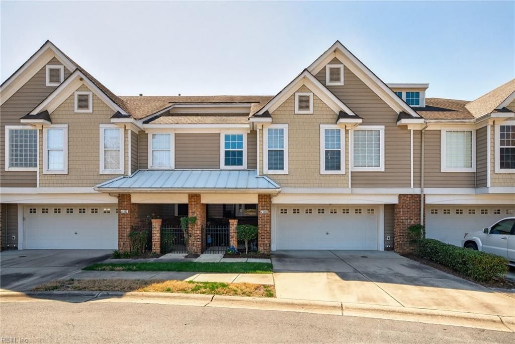 Photo of 504 Crystal Bay Circle, Suffolk, VA 23435 (MLS # 10626148)