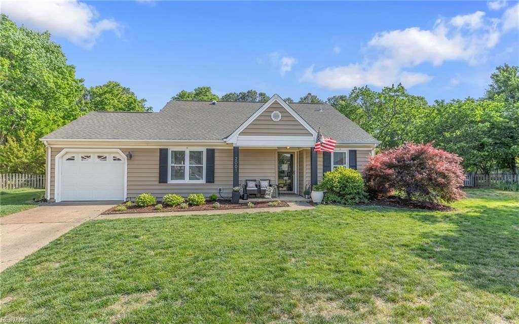Photo of 2001 Ealing Crescent, Virginia Beach, VA 23454 (MLS # 10631435)