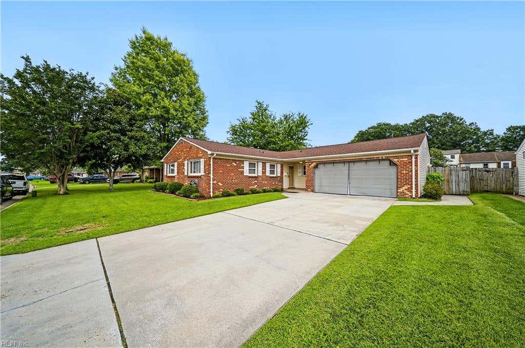 Photo of 1268 Gladiola Crescent, Virginia Beach, VA 23453 (MLS # 10645869)