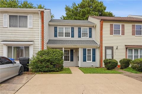 Photo of 5324 Grand Lake Crescent, Virginia Beach, VA 23462 (MLS # 10644279)