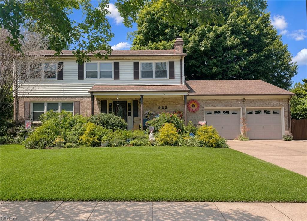 Photo of 925 Amherst Lane, Virginia Beach, VA 23464 (MLS # 10655146)