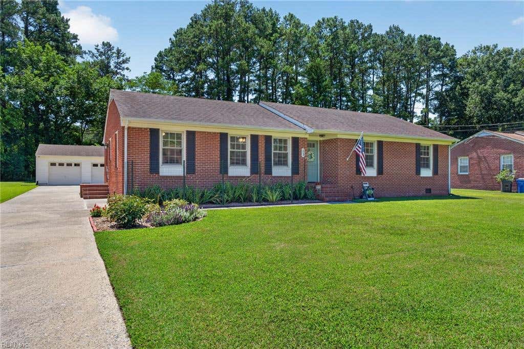 Photo of 13 Crescent Drive, Franklin, VA 23851 (MLS # 10647093)