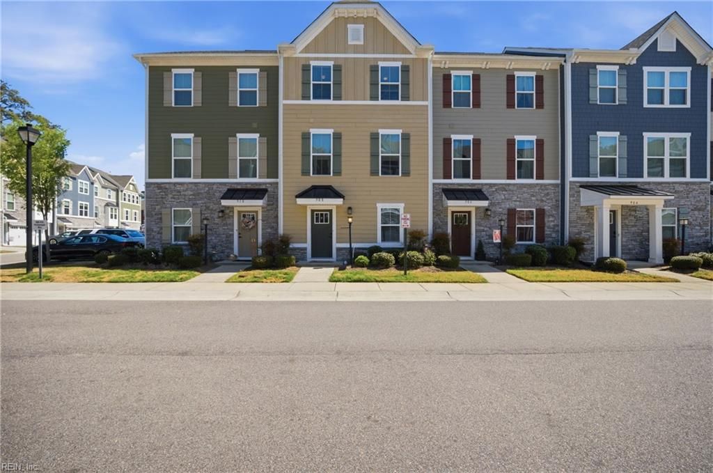 Photo of 908 Hornswaggle Way Way, Chesapeake, VA 23323 (MLS # 10629972)