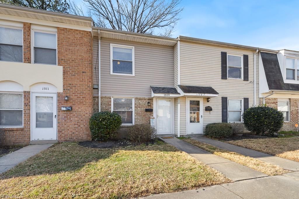 Photo of 1509 Darren Circle, Portsmouth, VA 23701 (MLS # 10619237)