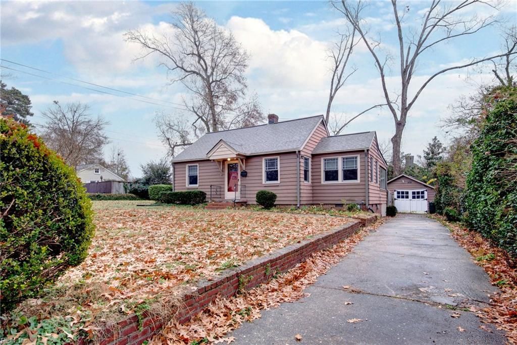 Photo of 46 Woodfin Road, Newport News, VA 23601 (MLS # 10612864)