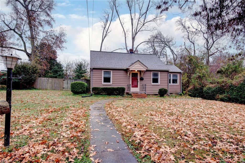 Photo of 46 Woodfin Road, Newport News, VA 23601 (MLS # 10612864)