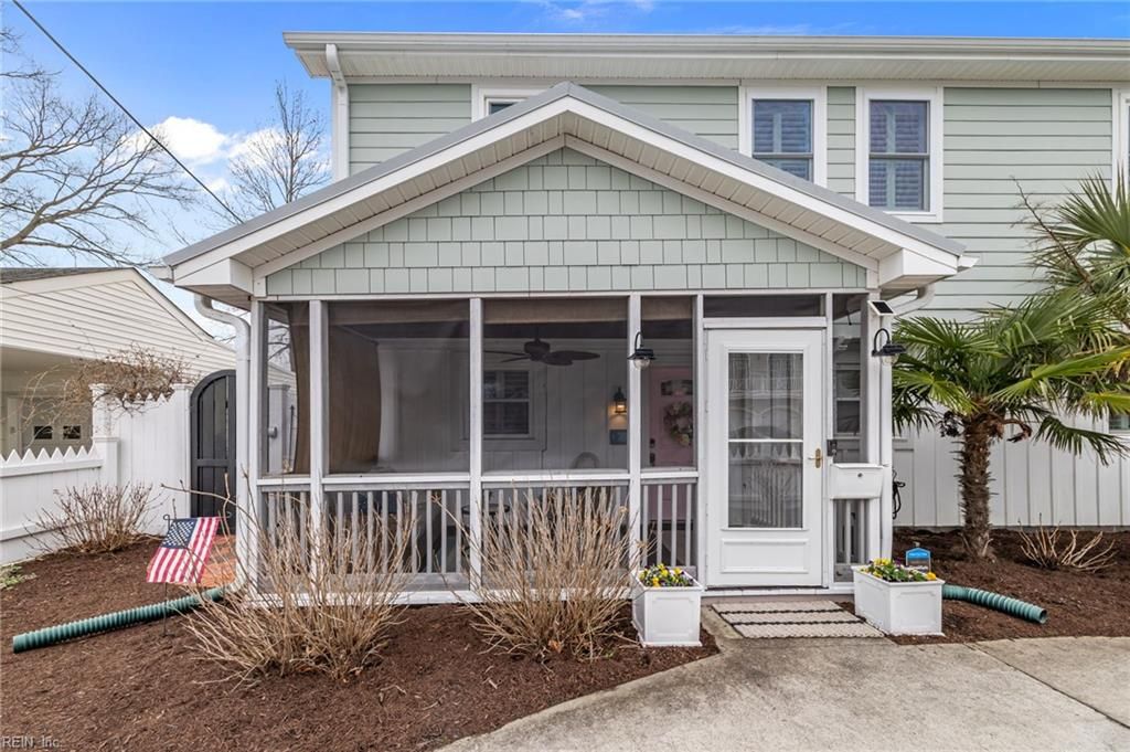 Photo of 534 Pinewood Drive, Virginia Beach, VA 23451 (MLS # 10623339)