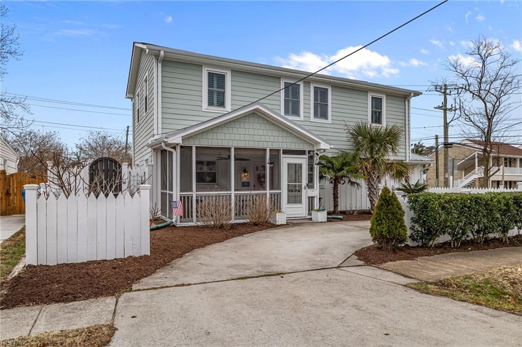 Photo of 534 Pinewood Drive, Virginia Beach, VA 23451 (MLS # 10623339)