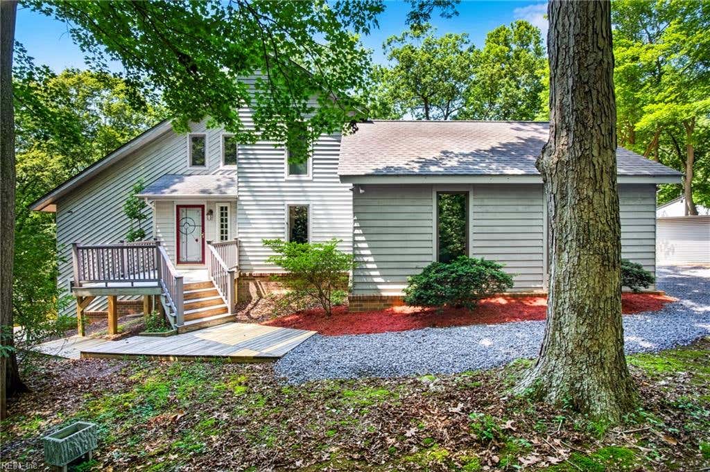 Photo of 109 Barlows Run, Williamsburg, VA 23188 (MLS # 10649142)