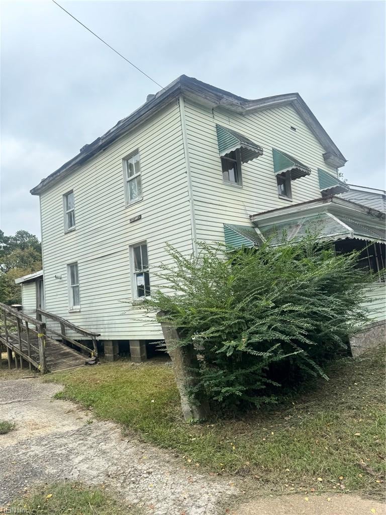 Photo of 103 Washington Street, Smithfield, VA 23430 (MLS # 10658439)
