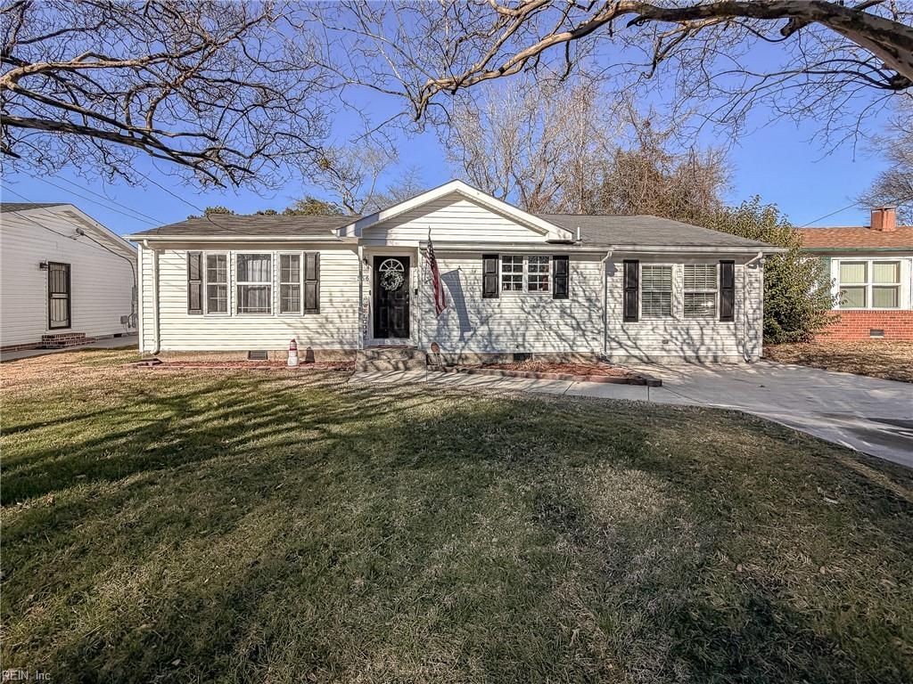 Photo of 566 River Creek Road, Chesapeake, VA 23320 (MLS # 10614678)