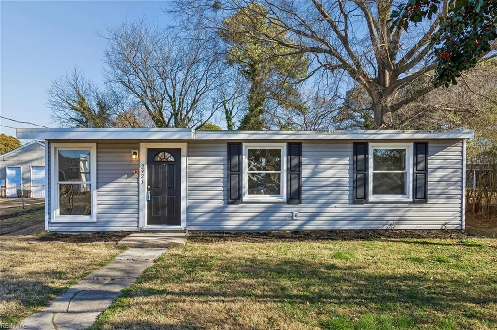 Photo of 2923 Berkley Avenue, Chesapeake, VA 23325 (MLS # 10617327)