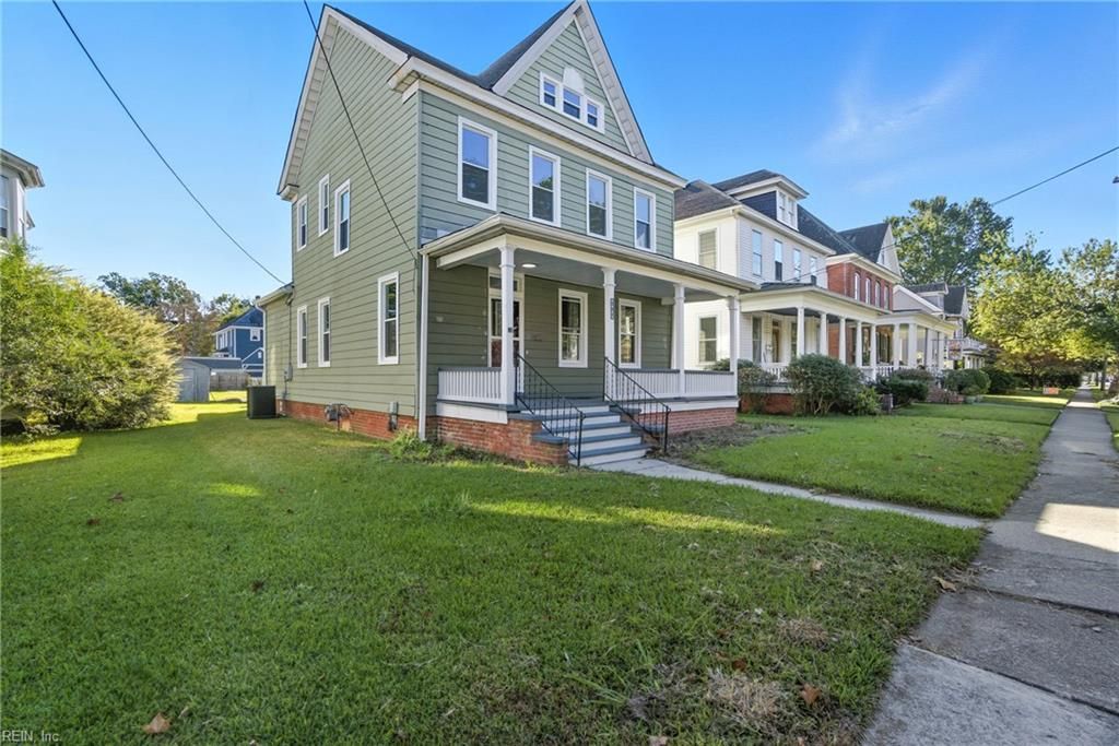 Photo of 221 Mt Vernon Avenue, Portsmouth, VA 23707 (MLS # 10623716)