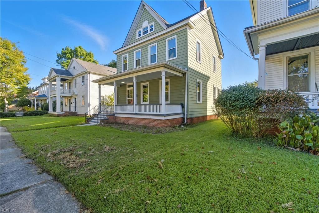 Photo of 221 Mt Vernon Avenue, Portsmouth, VA 23707 (MLS # 10623716)