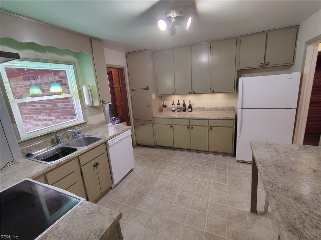 Photo of 107 Druid Drive, Williamsburg, VA 23185 (MLS # 10623334)