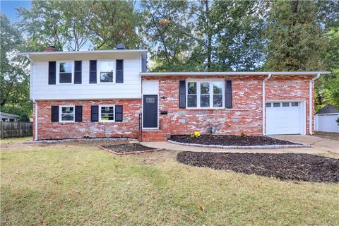 Photo of 91 W Rexford Drive, Newport News, VA 23608 (MLS # 10607860)