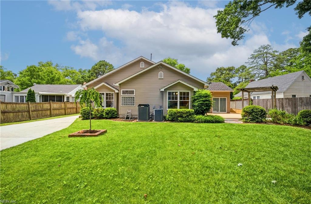 Photo of 214 Sir Oliver Road, Norfolk, VA 23505 (MLS # 10656727)