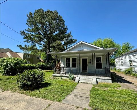 Single Family Residence in Norfolk VA 2523 Grandy Avenue 1.jpg