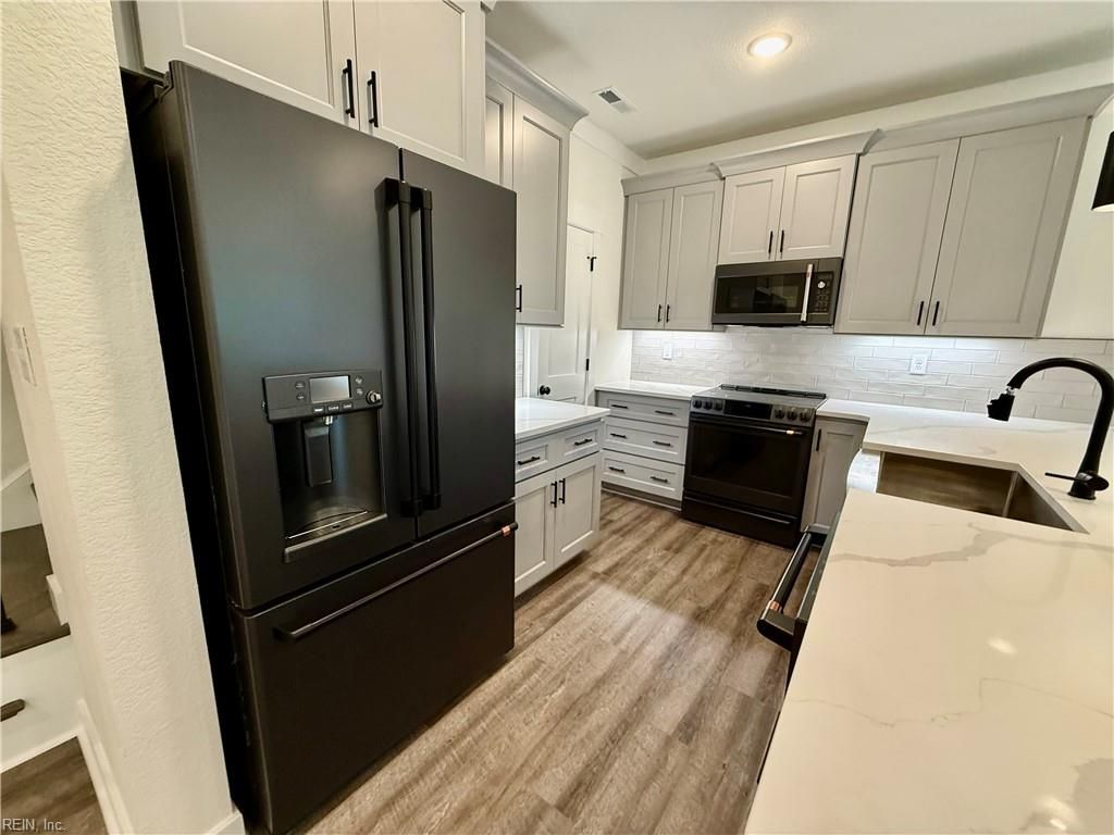 Photo of 719 Flatrock Lane, Chesapeake, VA 23320 (MLS # 10615492)