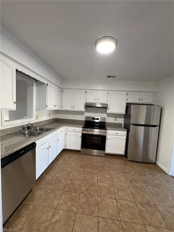 Virginia Beach, Virginia 23462, United States, 3 Bedrooms Bedrooms, ,3 BathroomsBathrooms,Residential,Active,233207