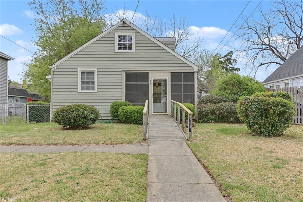 Photo of 7531 Yorktown Drive, Norfolk, VA 23505 (MLS # 10634076)