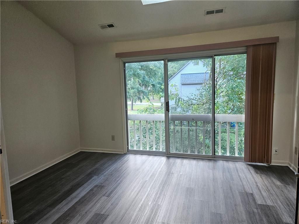 Photo of 1305 Tuckaway Reach Reach #Unit B, Chesapeake, VA 23320 (MLS # 10620182)