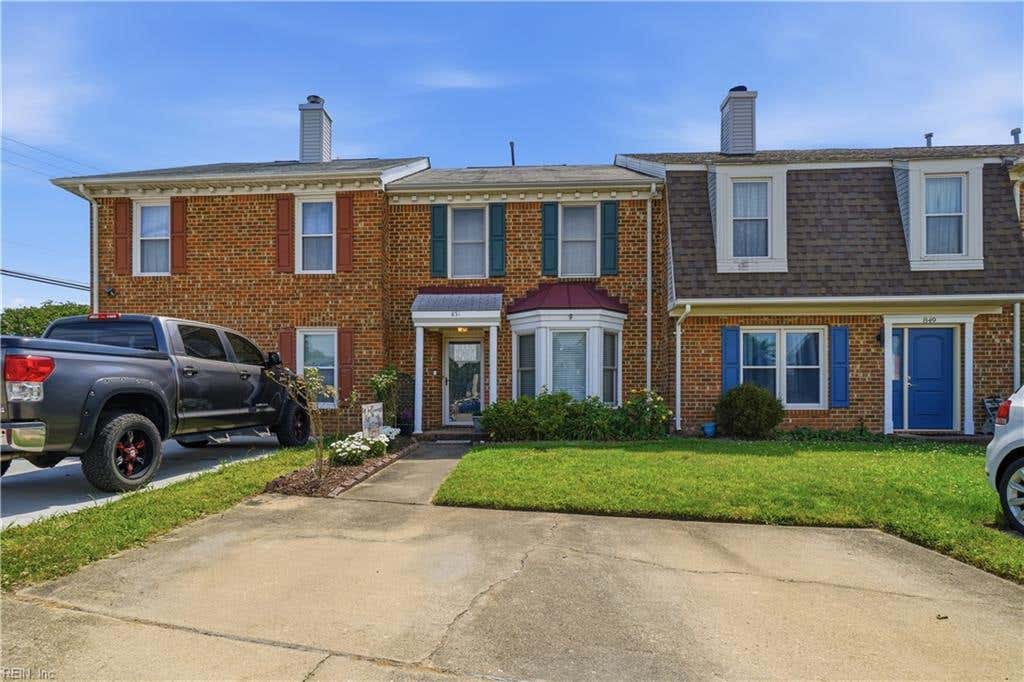 Photo of 851 Sommerville Crescent, Chesapeake, VA 23320 (MLS # 10642596)