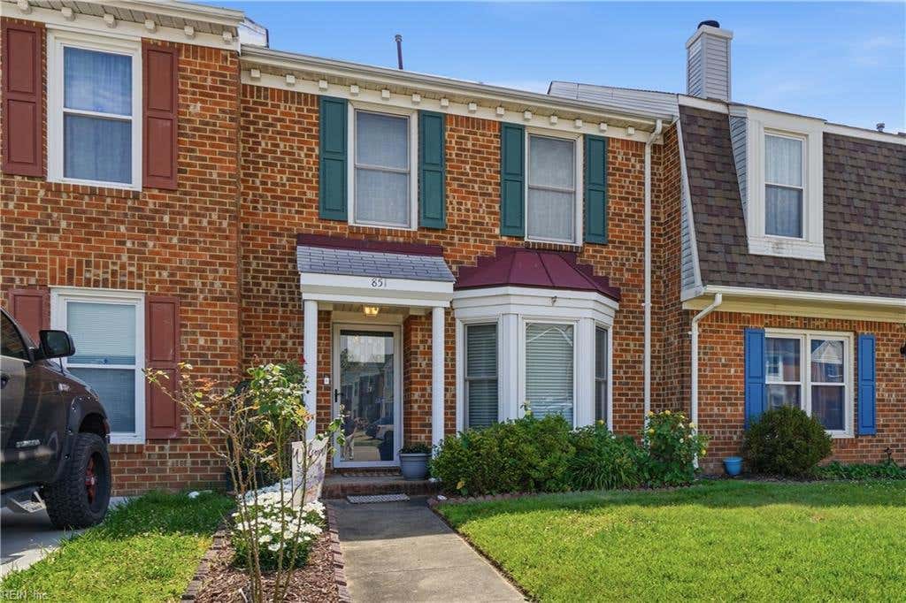 Photo of 851 Sommerville Crescent, Chesapeake, VA 23320 (MLS # 10642596)