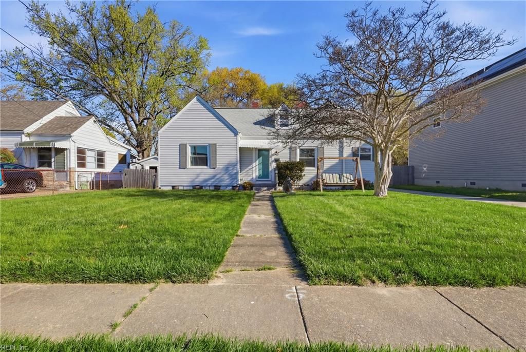 Photo of 518 Hyde Park Road, Norfolk, VA 23503 (MLS # 10627176)