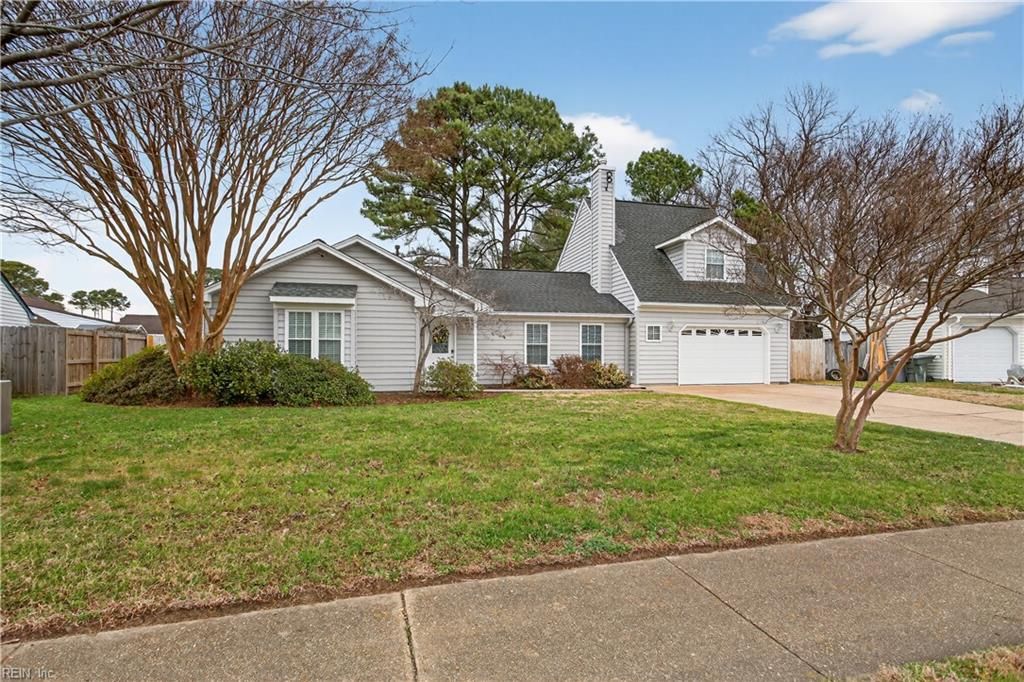 Photo of 5 Easthill Court, Hampton, VA 23664 (MLS # 10616456)