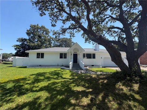 Photo of 3009 Lynnhaven Drive, Virginia Beach, VA 23451 (MLS # 10644336)