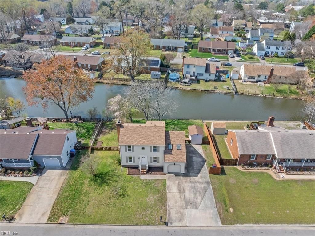 Photo of 828 Cranston Drive, Chesapeake, VA 23320 (MLS # 10626924)