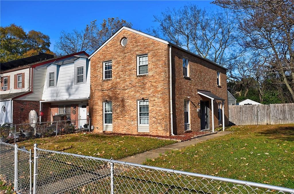 Photo of 700 Lake Edward Drive, Virginia Beach, VA 23462 (MLS # 10626650)